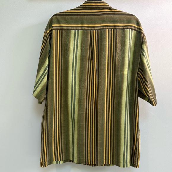 Tommy Bahama 100% Silk Men’s Shirt Sz M Striped Short Sleeve Crab Jacquard Print - Picture 8 of 14